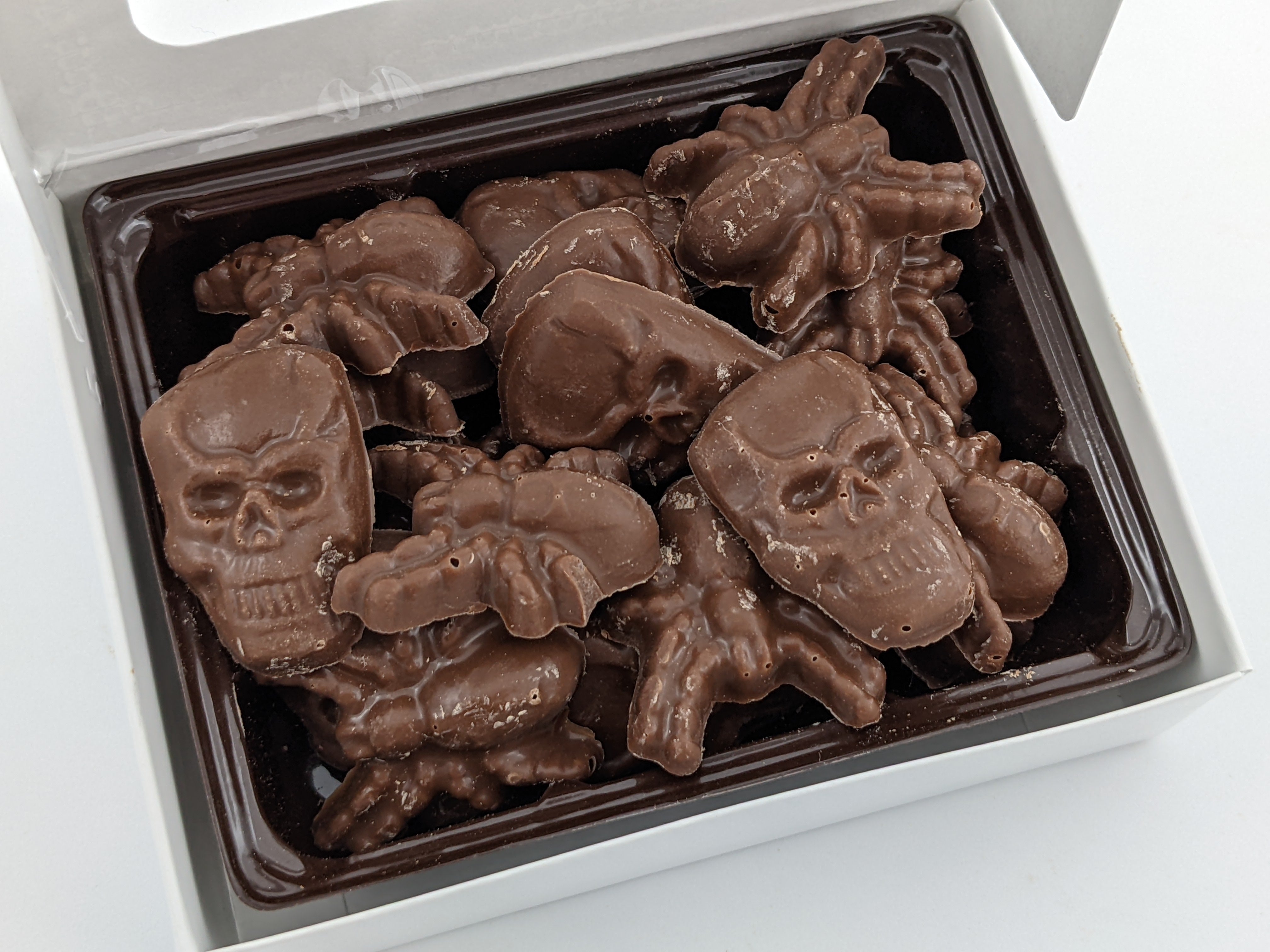 100g Skulls & Spiders