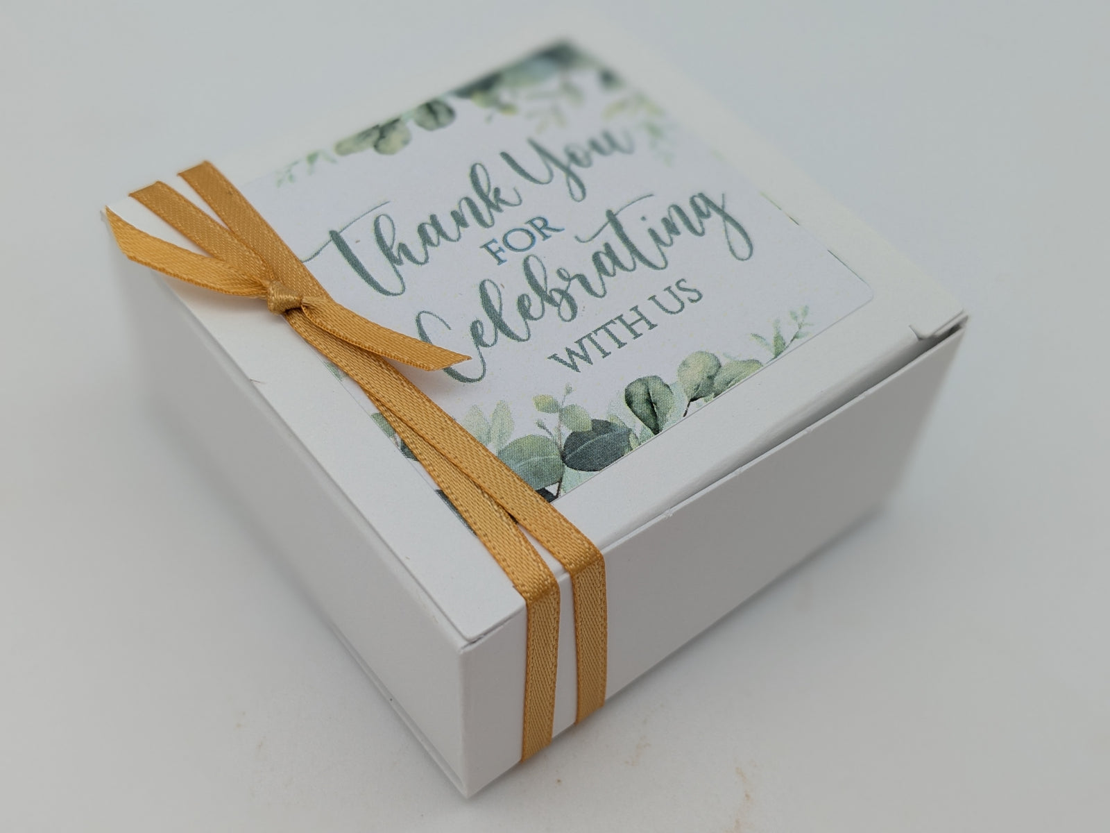 FAVOURS: Maxi Box $4.59